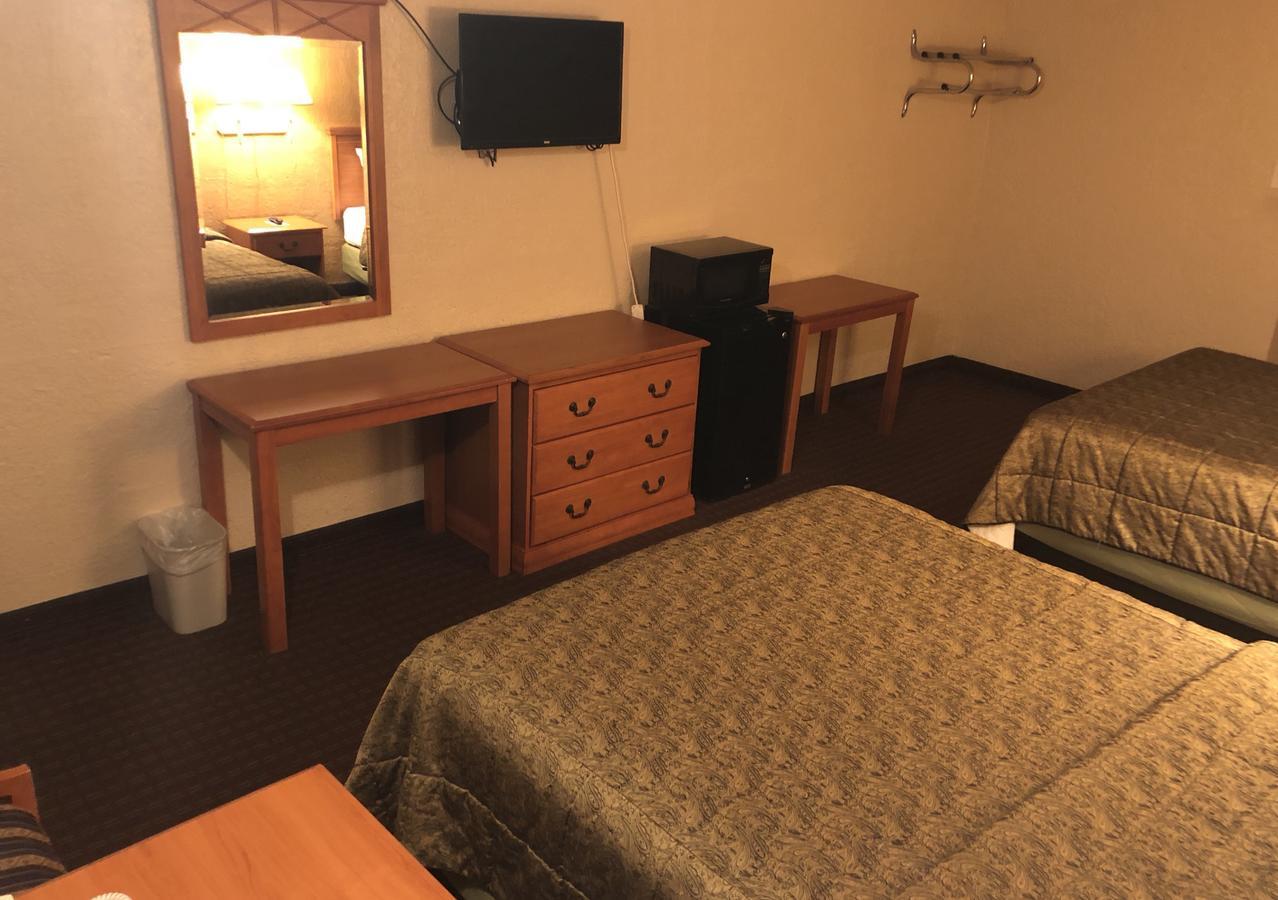 Deluxe Inn ロートン エクステリア 写真