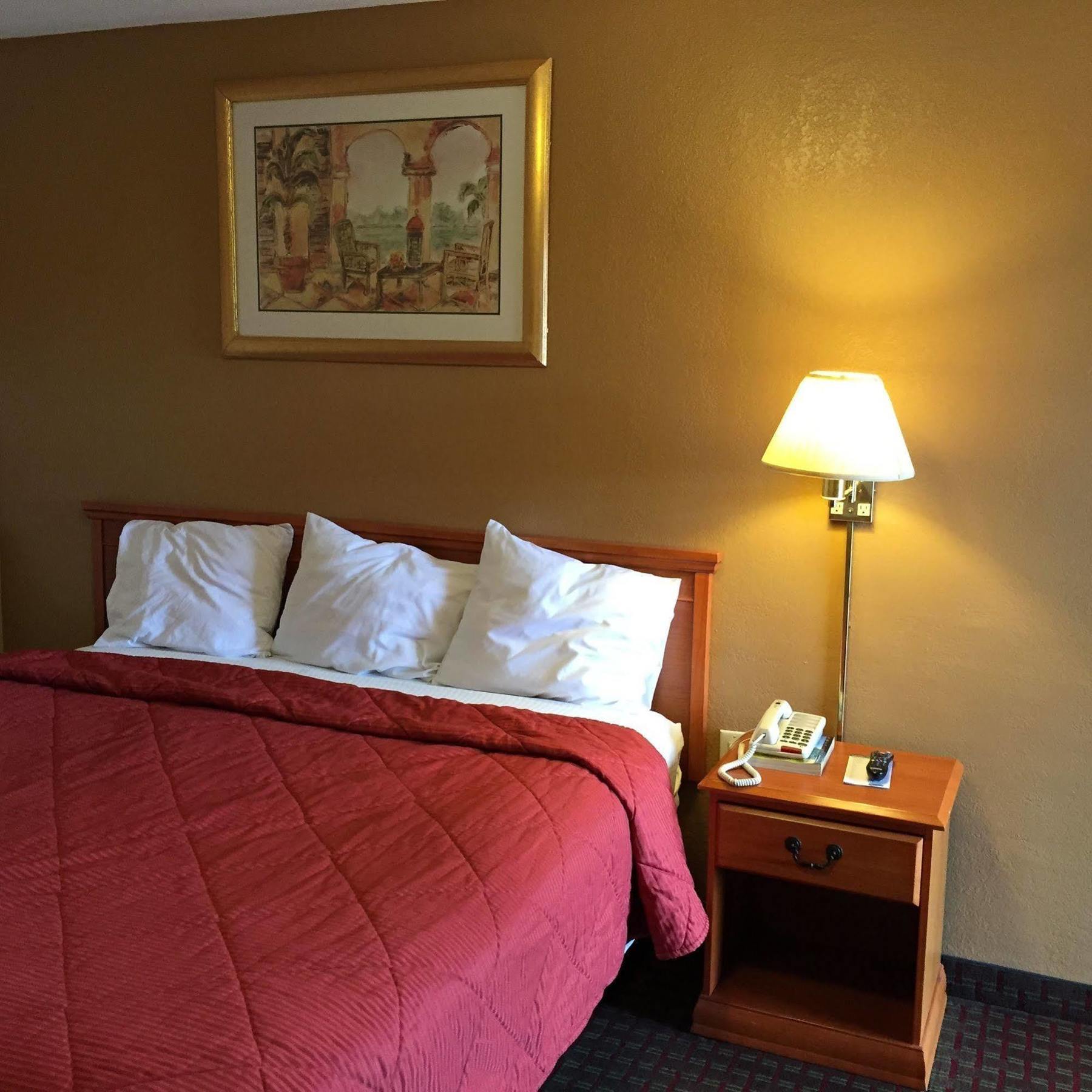 Deluxe Inn ロートン エクステリア 写真